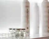 Serum dla cery 50+: Wybierz najlepsze! Składniki i efekty