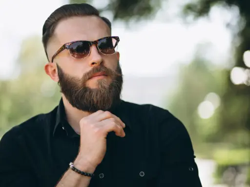 Jak szybko rośnie zarost? Przyspiesz wzrost brody porady eksperta